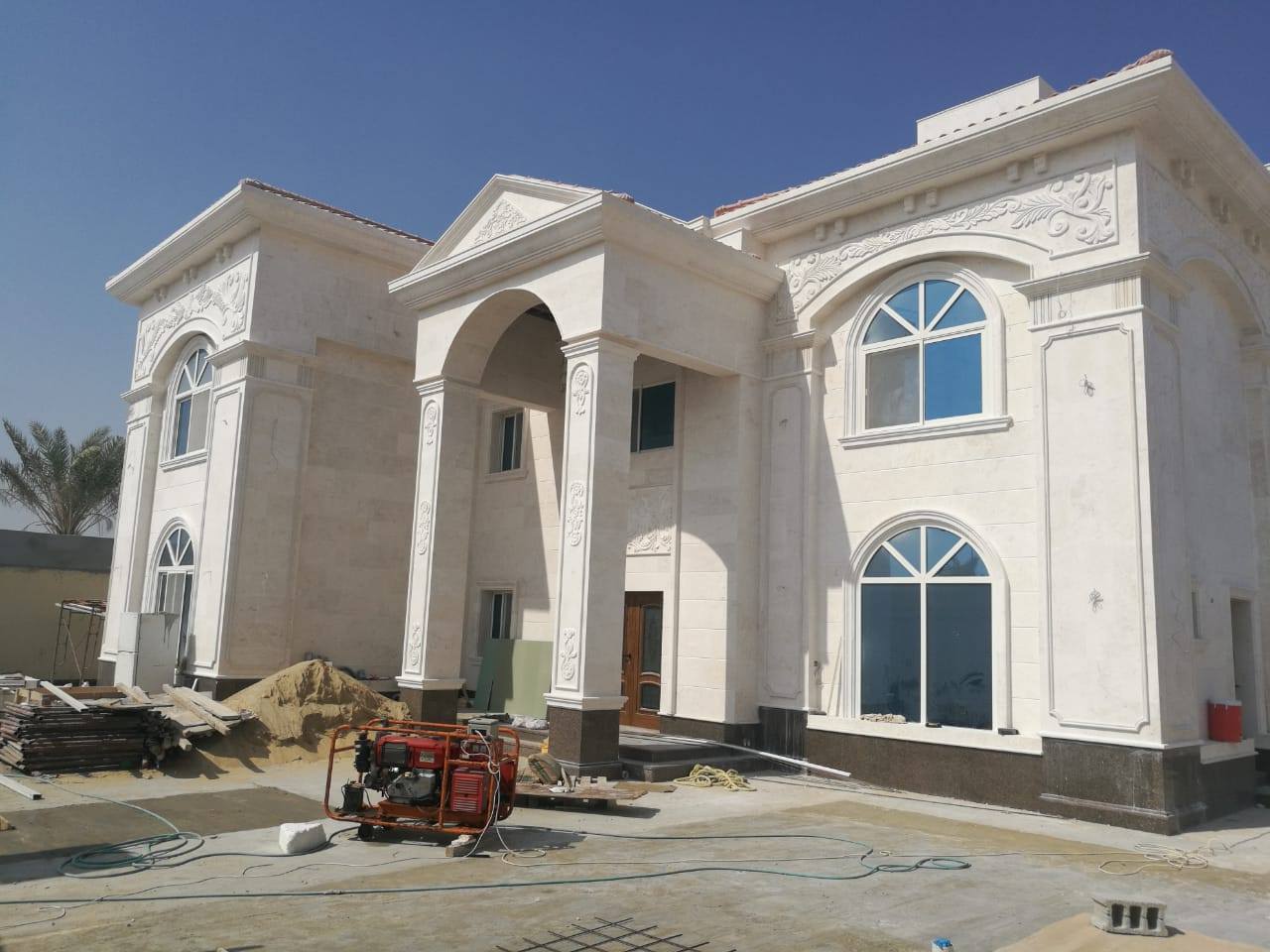 تصميم وتنفيذ واجهة فيلا حجر بالجبيل الصناعية بازار للتصميم الداخلي و تصميم وتنفيذ واجهة فيلا حجر بالجبيل الصناعية بازار للتصميم الداخلي و
